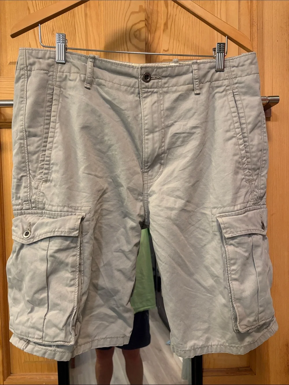 Gray Men’s Cargo Shorts Sz 33